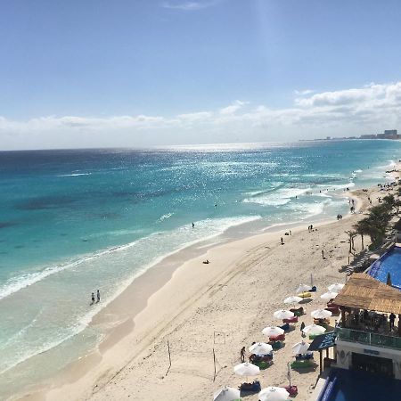 Studio oceanfront prime location Cancún Esterno foto