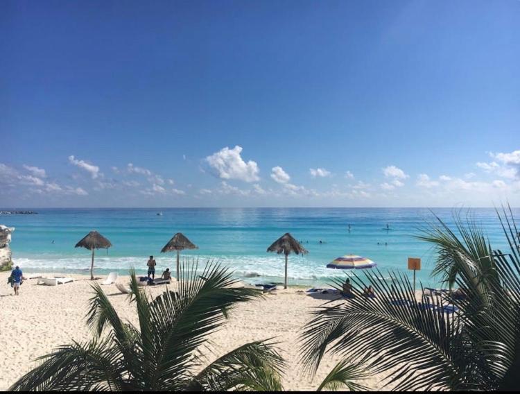 Studio oceanfront prime location Cancún Esterno foto