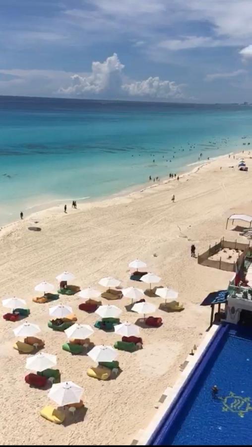 Studio oceanfront prime location Cancún Esterno foto